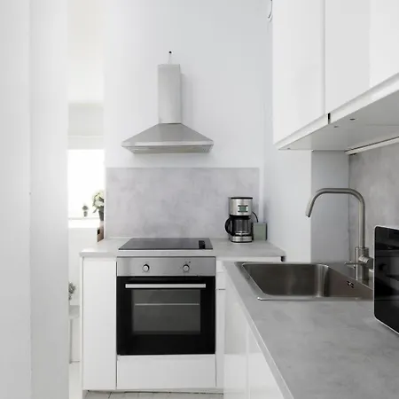 Stylish And Renovated Apartment In Punavuori Helsinki Exterior photo
